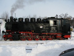 Baureihe 099.77-79 der Fichtelbergbahn im |Bf| @dkow;