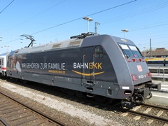 Baureihe 101 der |DBAG| mit |IC| in @emst; mit Werbelackierung 'Bahn-BKK'