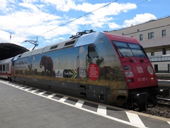 Baureihe 101 der |DBAG| mit |IC| in @kb; mit Werbelackierung 'Packendes Südafrika'