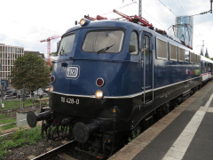 Baureihe 110 von TRI Train Rental mit Sonderzug während der Gamescom im |Bf| @kkdz;