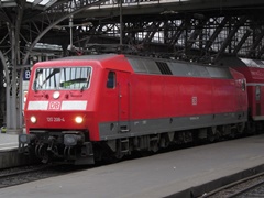 Baureihe 120 der |DBAG| mit Doppelstockwagen in @kk;