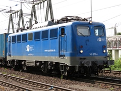 Baureihe 140 der |EGP| mit Güterzug im |Bf| @awho;