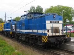 Baureihe 203 der |SLG| mit Bauzug im |Bf| @hpap;