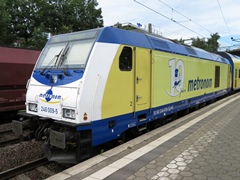 Baureihe 246 von metronom mit entsprechenden Doppelstockwagen im |Bf| @ahar;
