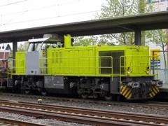 G 1206 (Baureihe 275) von Alpha Trains mit Bauzug im |Bf| @ksib;