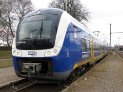 Continental (Baureihe 440.3) der NordWestBahn im |Bf| @hno;