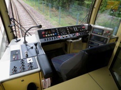 Führerstand der Baureihe 450 (GT8-100D/2S-M)