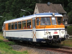 Baureihe 302 der |RSE| auf der Oleftalbahn im |Bf| @kkal;