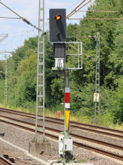 |Bksig| 205 am |Hp| @kbay; in Richtung @klmi; (Besonderheit: gemeinsame Optik für alle drei Signalbegriffe)