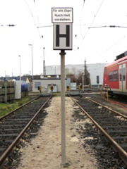 in @kkb;: Vorziehen bis zum Prellbock nach Halt an der H-Tafel